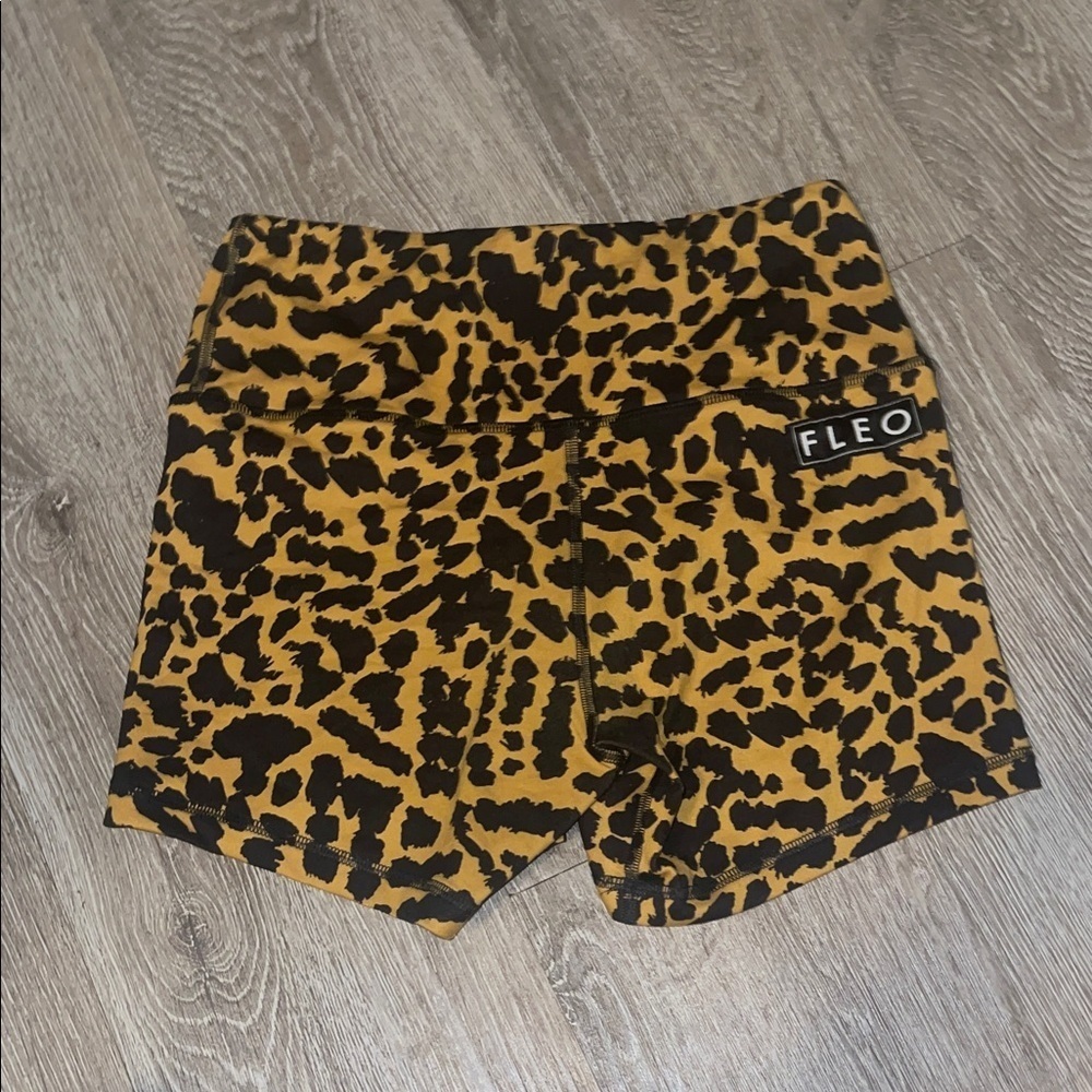 Fleo Leopard Print Women's Shorts gym lifting workout biker animal print - Picture 2 of 5